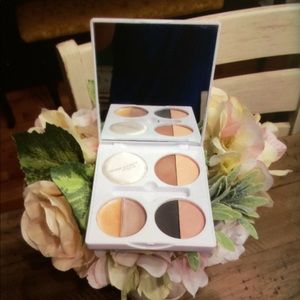 Sheer Cover Studios makeup palette. Lip gloss & ++